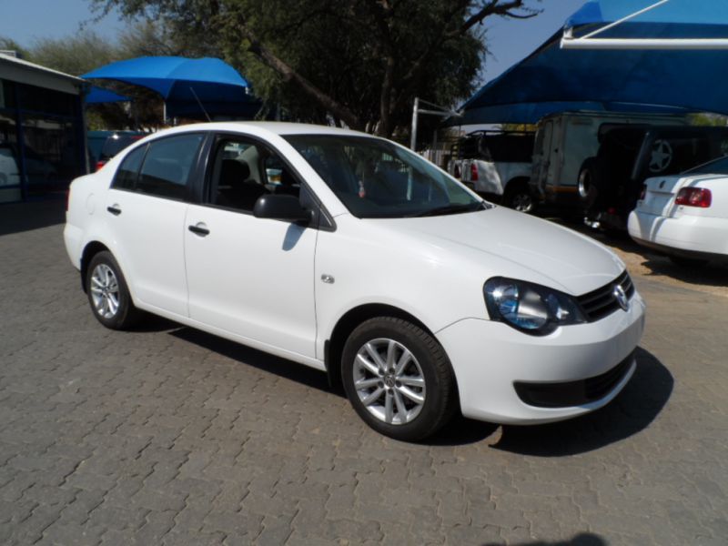 2013 polo vivo sedan